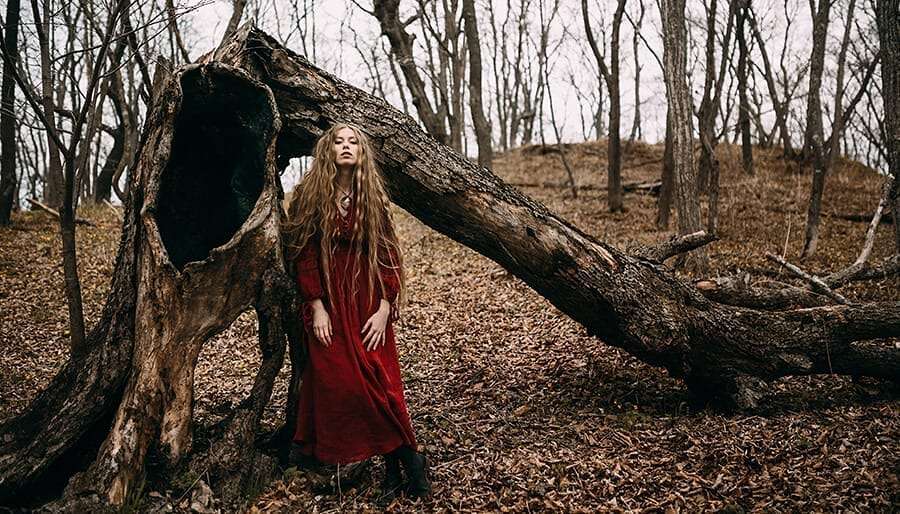 tarot magician f This Simple Tarot-Inspired Magick Hack Will Help You Unravel Your Full Potential!